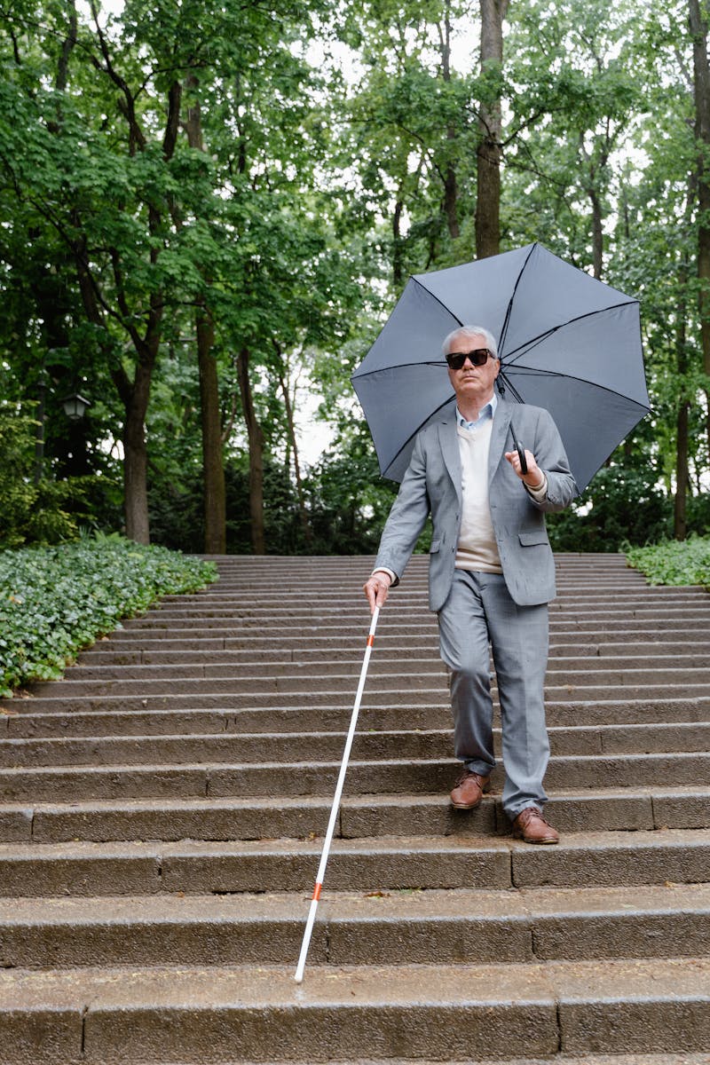 Smart glasses for visually impaired navigation